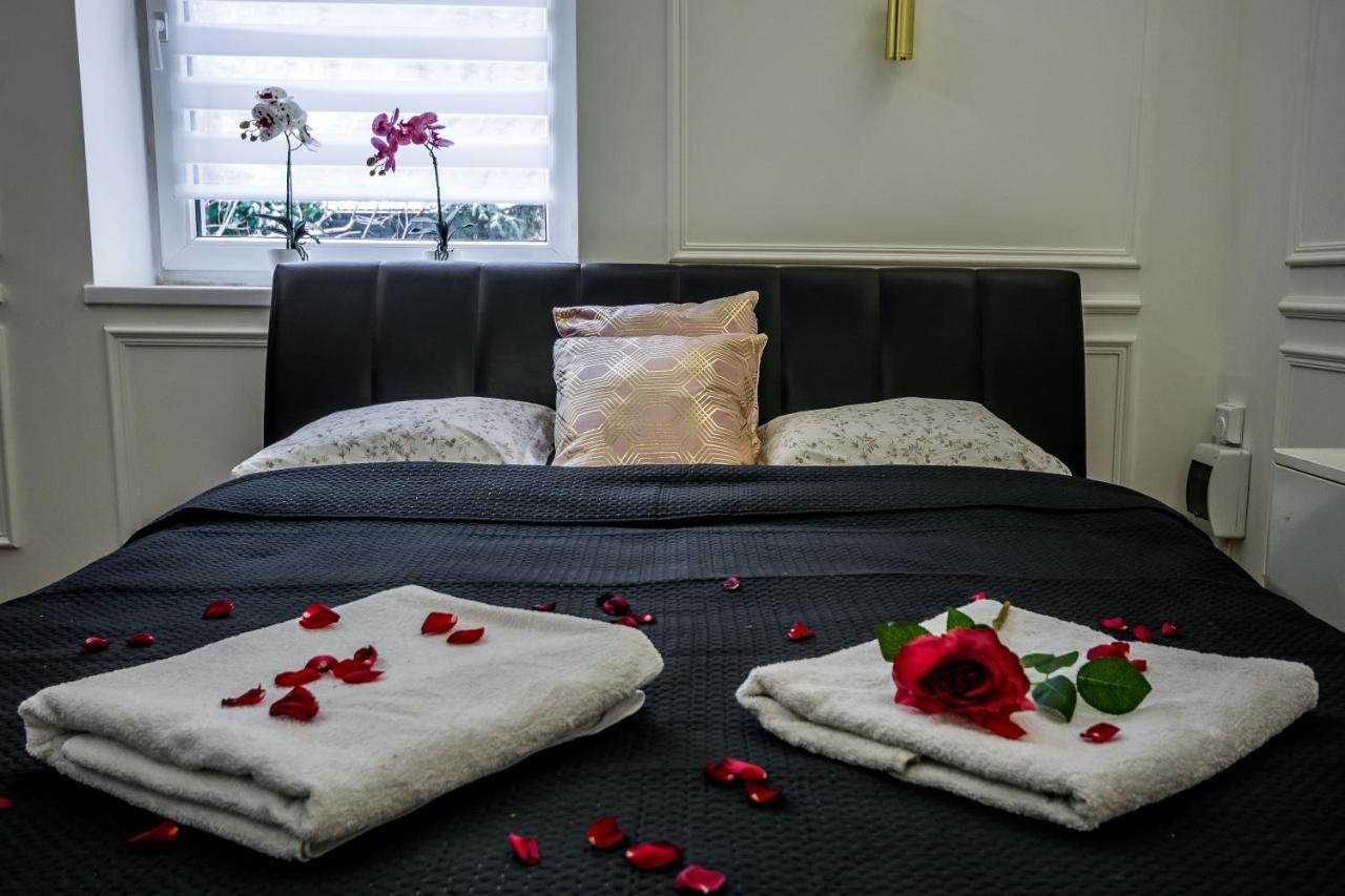 Zamoyskiego Jacuzzi Apartment Krakow Bagian luar foto