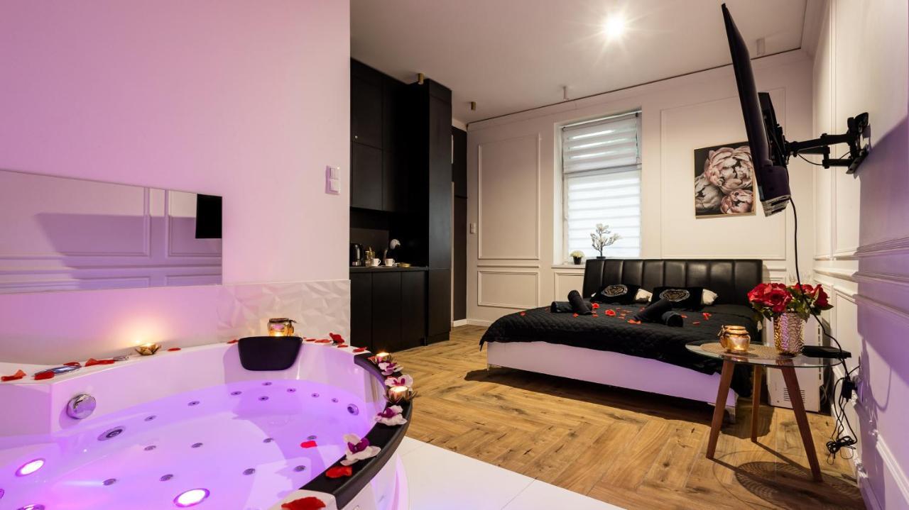 Zamoyskiego Jacuzzi Apartment Krakow Bagian luar foto