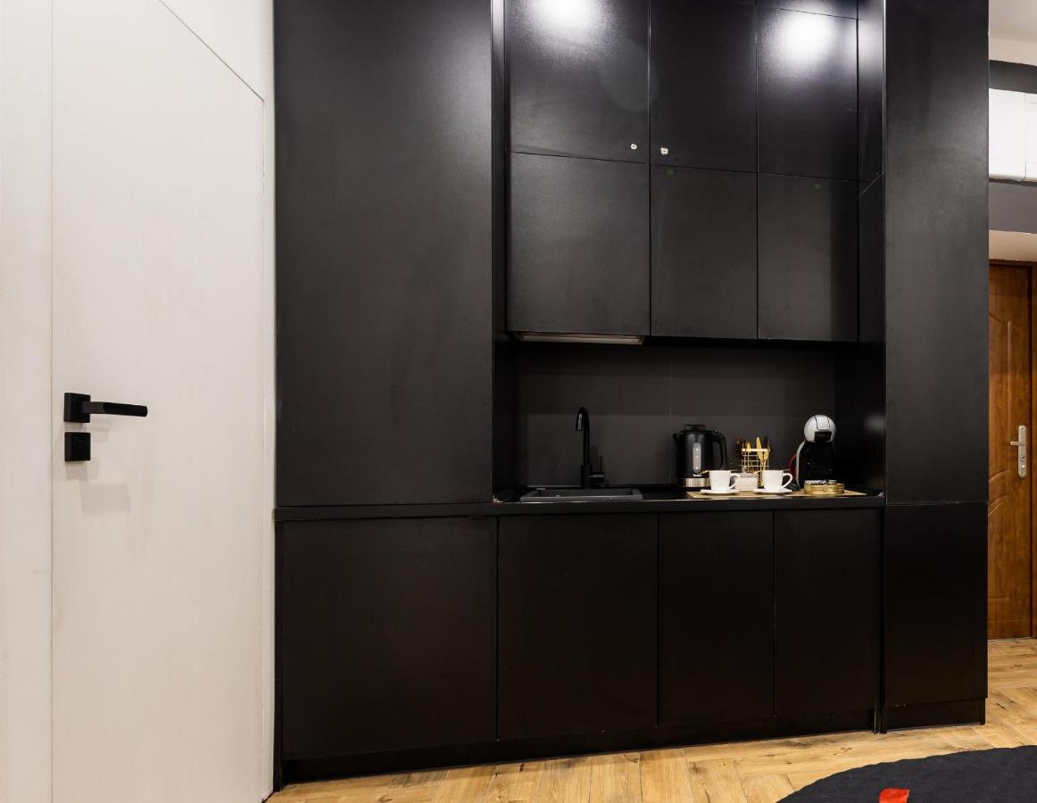Zamoyskiego Jacuzzi Apartment Krakow Bagian luar foto