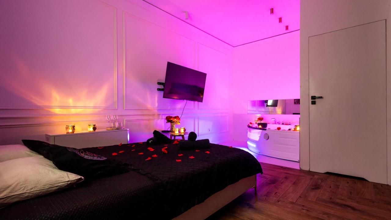 Zamoyskiego Jacuzzi Apartment Krakow Bagian luar foto
