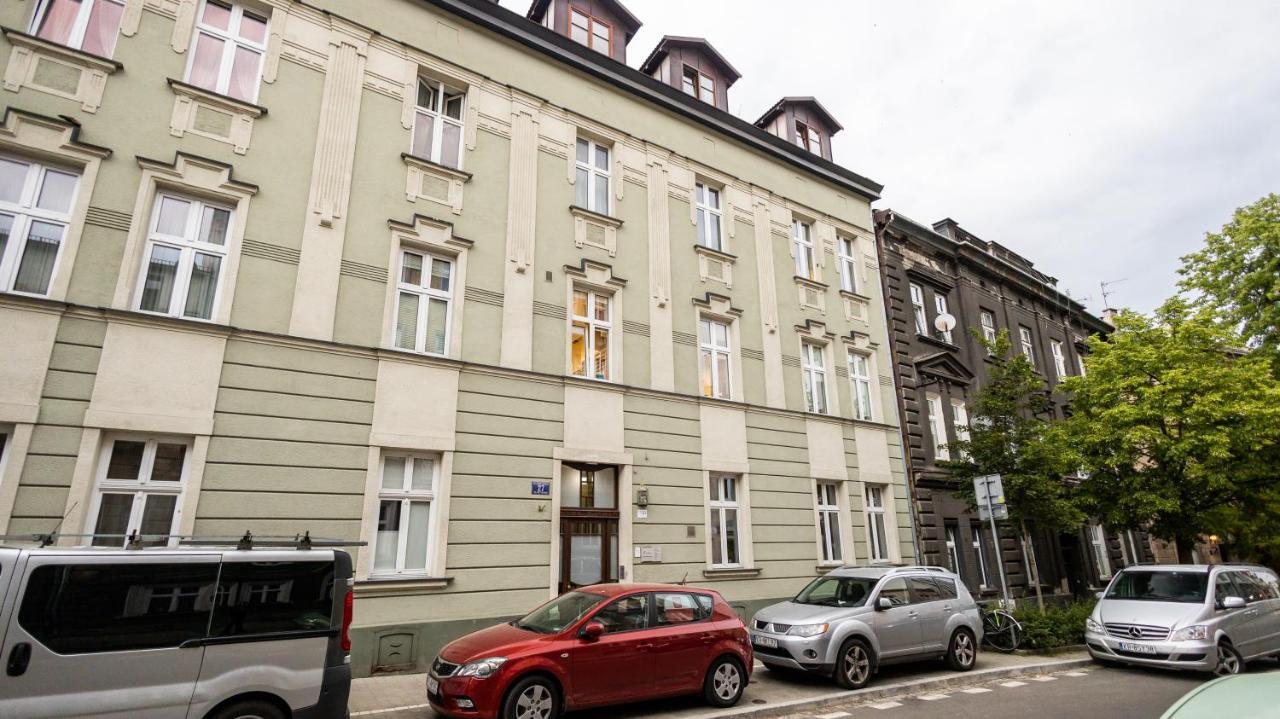 Zamoyskiego Jacuzzi Apartment Krakow Bagian luar foto